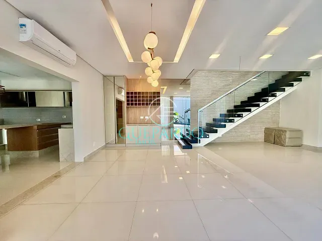 Casa com 360m² 4 quartos e 5 banheiros, à venda, no bairro Condomínio Vale do Arvoredo em Londrina