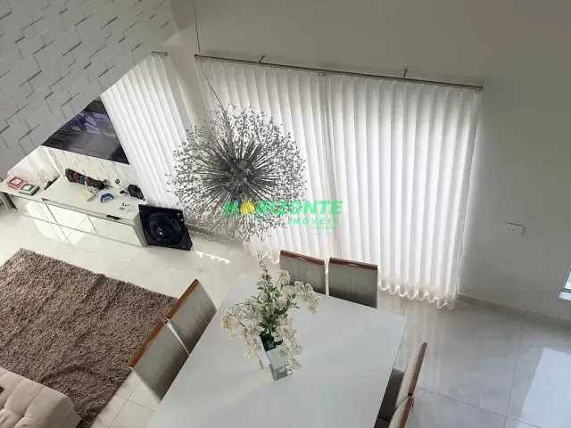 Casa 3 quartos e 4 banheiros, à venda, no bairro Condomínio Residencial Mantiqueira em São José dos Campos