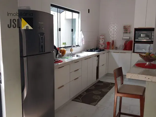 Casa 3 quartos e 2 banheiros, à venda, no bairro Residencial Borda do Campo em Caçapava