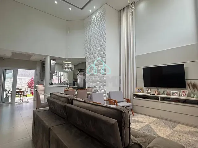 Casa com 300m² 3 quartos e 4 banheiros, à venda, no bairro Jardim Santa Tereza em Taubaté