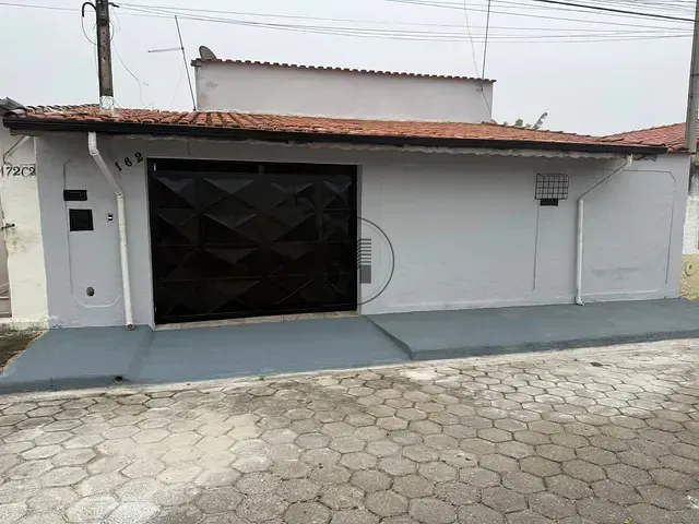 Casa 2 quartos e 1 banheiro, à venda, no bairro Santo Antônio em Lorena