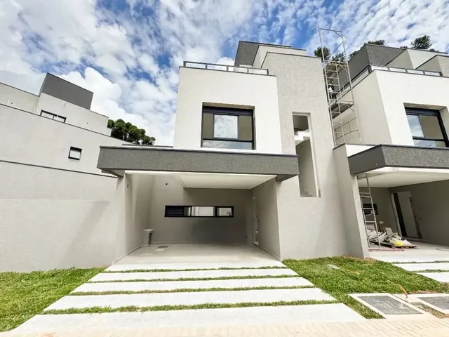 Casa com 206m² 3 quartos e 2 banheiros, à venda, no bairro Campo Comprido em Curitiba