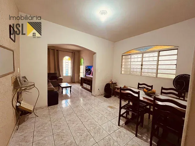 Sobrado com 125m² 3 quartos e 2 banheiros, à venda, no bairro Vila Santa Izabel em Caçapava