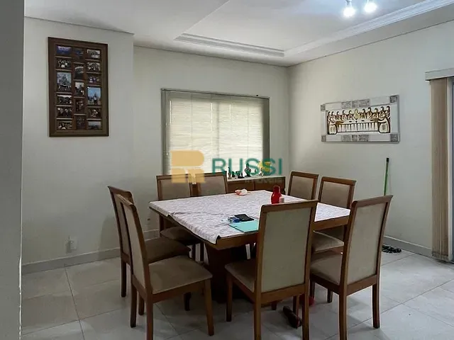Casa 3 quartos e 3 banheiros, à venda ou para alugar, no bairro Loteamento Villa Branca em Jacareí