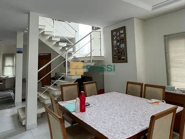 Casa 3 quartos e 3 banheiros, à venda ou para alugar, no bairro Loteamento Villa Branca em Jacareí