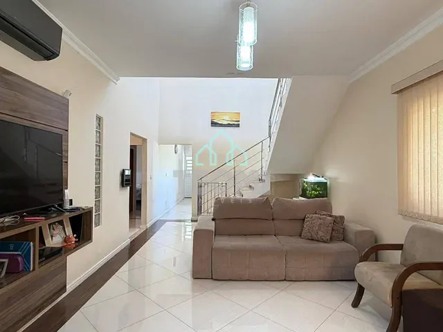 Casa com 550m² 3 quartos e 3 banheiros, à venda, no bairro Jardim Continental II em Taubaté
