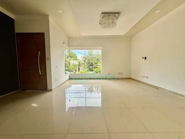 Casa com 330m² 3 quartos e 2 banheiros, à venda ou para alugar, no bairro Esperança em Londrina