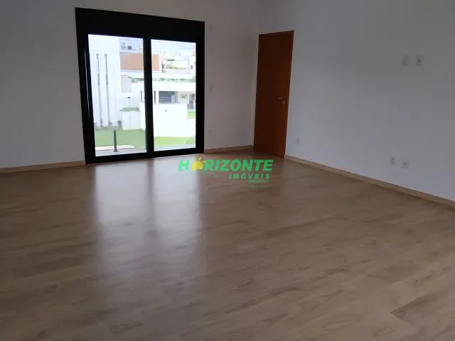 Casa com 600m² 4 quartos e 6 banheiros, à venda, no bairro Condomínio Residencial Colinas do Paratehy em São José dos Campos