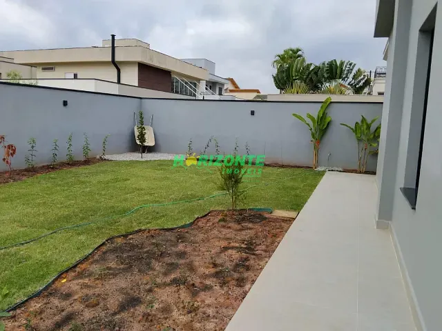 Casa com 600m² 4 quartos e 6 banheiros, à venda, no bairro Condomínio Residencial Colinas do Paratehy em São José dos Campos