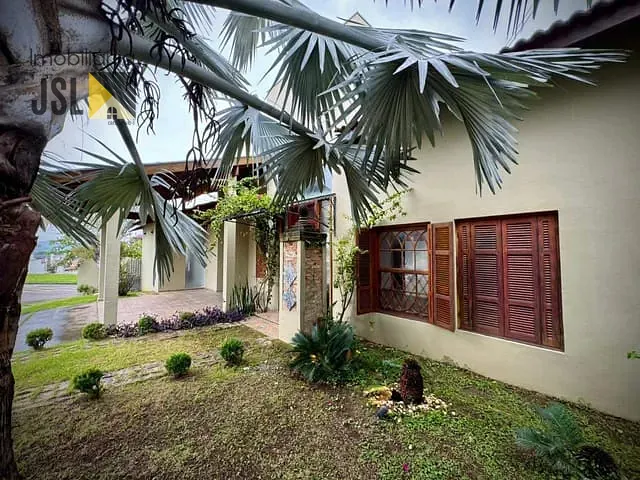 Casa 3 quartos e 4 banheiros, à venda, no bairro Condomínio Terras do Vale em Caçapava