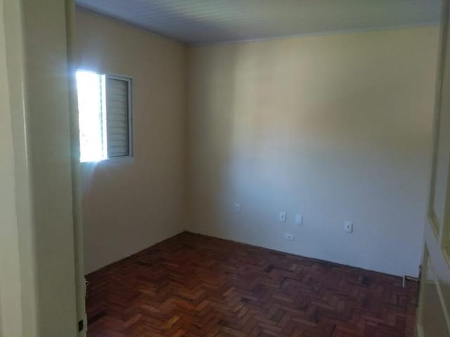 Casa com 700m² 4 quartos e 2 banheiros, à venda, no bairro Vila Santo Antônio em Cotia