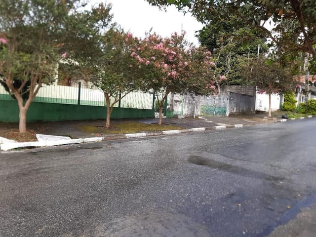 Casa com 700m² 4 quartos e 2 banheiros, à venda, no bairro Vila Santo Antônio em Cotia