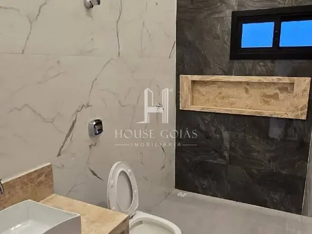 Casa com 300m² 3 quartos e 1 banheiro, à venda, no bairro Setor Grajaú em Goiânia