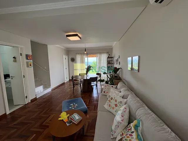 Casa com 388m² 4 quartos e 3 banheiros, à venda, no bairro Urbanova em São José dos Campos
