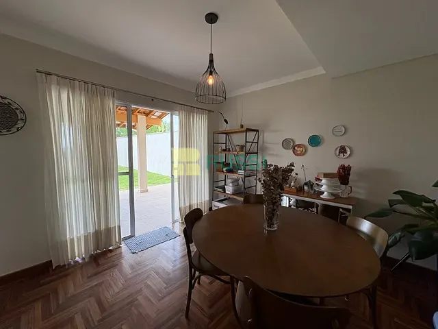 Casa com 388m² 4 quartos e 3 banheiros, à venda, no bairro Urbanova em São José dos Campos