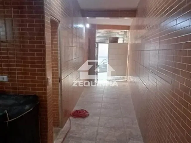 Casa com 140m² 3 quartos e 4 banheiros, à venda, no bairro Vila Menk em Osasco