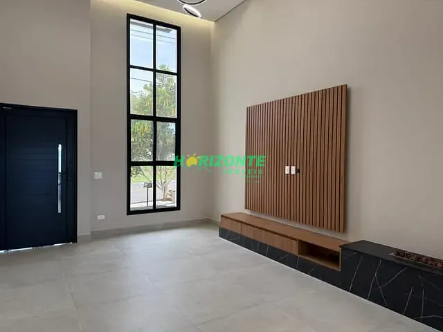 Casa com 360m² 3 quartos e 4 banheiros, à venda, no bairro Condomínio Bellavittá em Caçapava