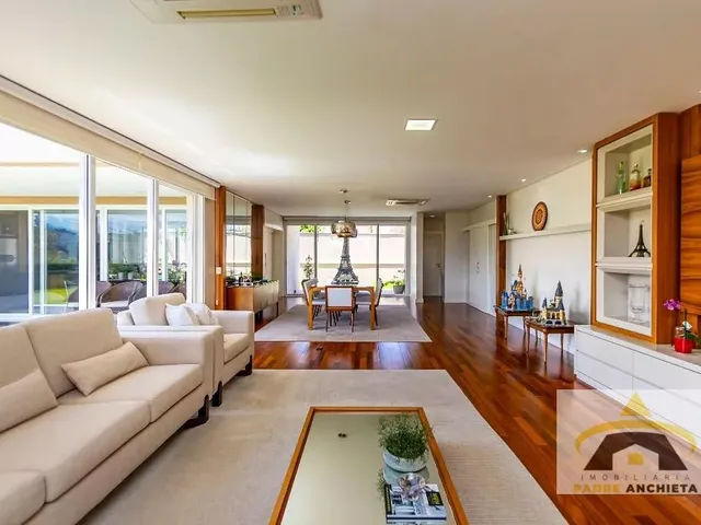 Casa com 995m² 4 quartos e 11 banheiros, à venda, no bairro Alphaville Graciosa em Pinhais