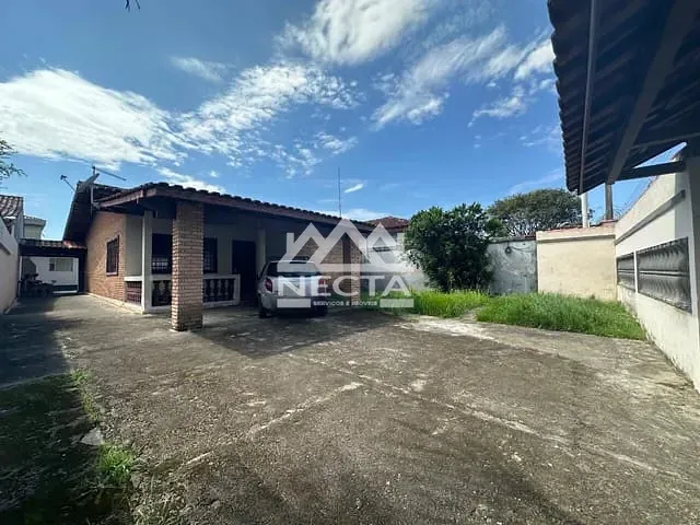 Casa com 500m² 3 quartos e 3 banheiros, à venda, no bairro Porto Novo em Caraguatatuba
