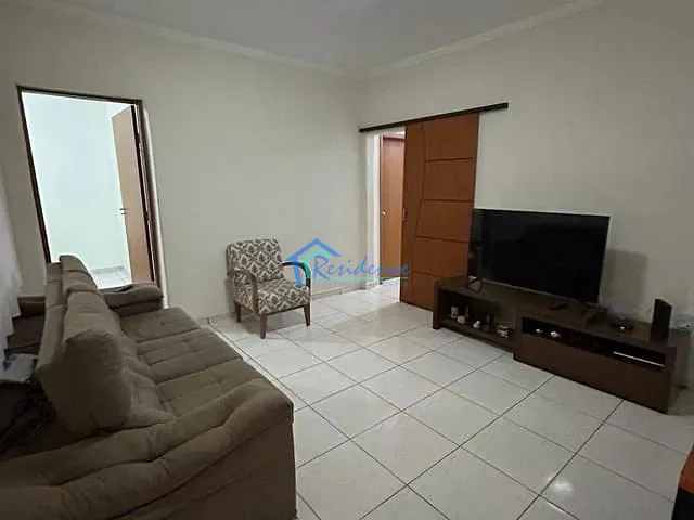 Casa com 220m² 3 quartos e 3 banheiros, à venda, no bairro Vila Sfeir em Indaiatuba