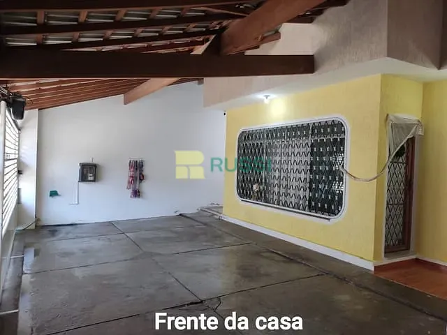 Casa com 300m² 3 quartos e 3 banheiros, à venda, no bairro Jardim Paraíso em São José dos Campos