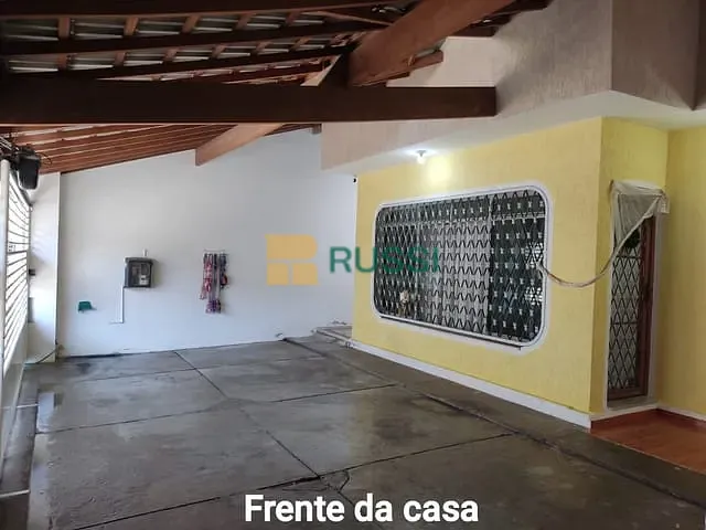 Casa com 300m² 3 quartos e 3 banheiros, à venda, no bairro Jardim Paraíso em São José dos Campos