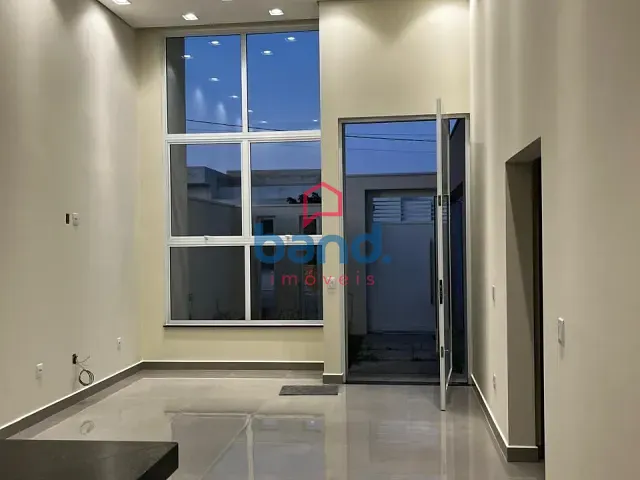Casa com 200m² 2 quartos e 1 banheiro, à venda, no bairro Loteamento Portal Ville Cambuí em Porto Feliz