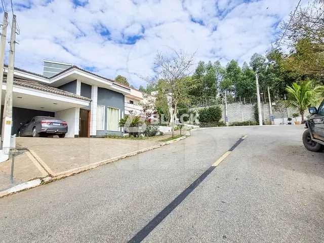 Casa com 274m² 4 quartos e 4 banheiros, para alugar, no bairro Jardim Novo Horizonte em Sorocaba