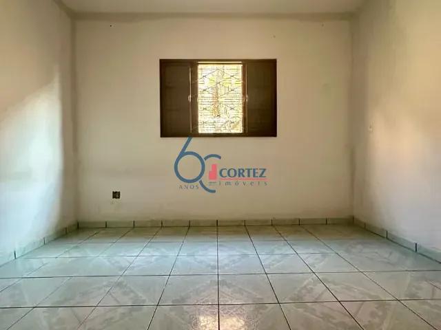 Casa com 10m² 2 quartos e 1 banheiro, à venda, no bairro Jardim Novo em Rio Claro