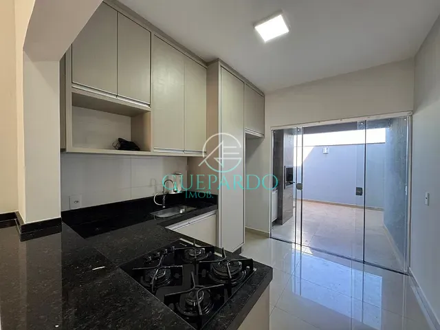 Casa 3 quartos e 2 banheiros, à venda, no bairro Loteamento Morada das Flores em Cambé