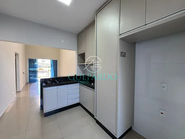 Casa 3 quartos e 2 banheiros, à venda, no bairro Loteamento Morada das Flores em Cambé