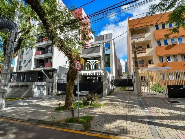 Casa com 154m² 3 quartos e 3 banheiros, para alugar, no bairro Água Verde em Curitiba