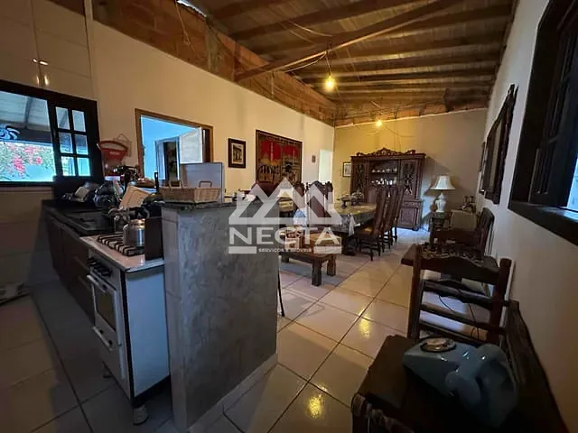 Casa com 310m² 3 quartos e 2 banheiros, à venda, no bairro Porto Novo em Caraguatatuba