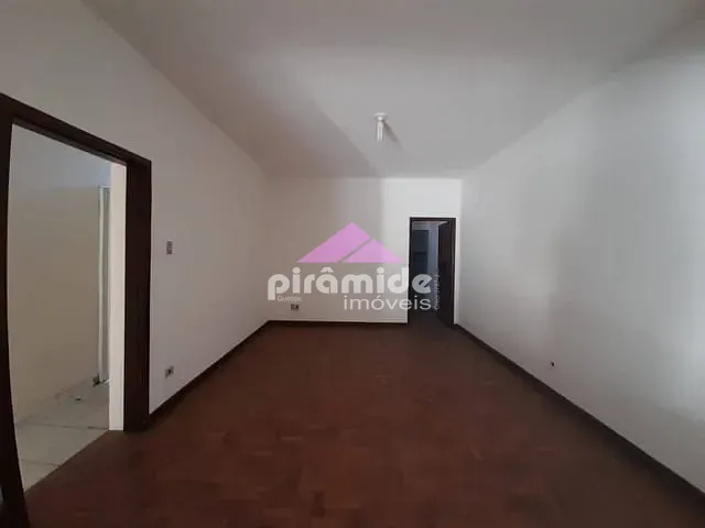 Casa com 137m² 2 quartos e 1 banheiro, para alugar, no bairro Centro em São José dos Campos