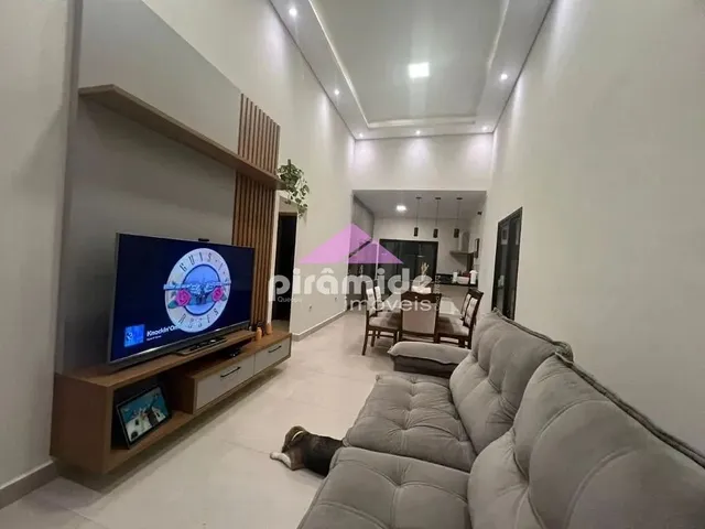 Casa com 250m² 3 quartos e 2 banheiros, à venda, no bairro Residencial Alta Vista 1 em Caçapava