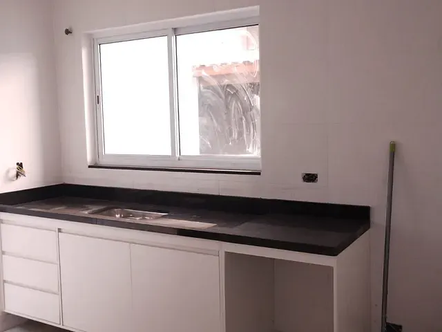 Casa 3 quartos e 2 banheiros, à venda, no bairro Jardim Mirna em Taboão da Serra