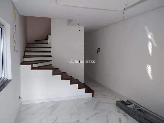 Casa 3 quartos e 2 banheiros, à venda, no bairro Jardim Mirna em Taboão da Serra