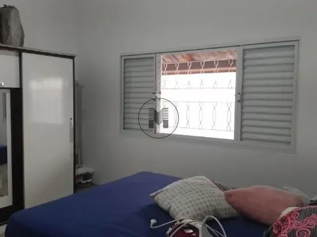 Casa com 400m² 2 quartos e 2 banheiros, à venda, no bairro Loteamento Residencial e Comercial Araguaia em Pindamonhangaba