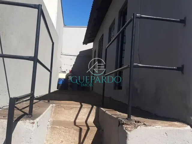 Casa 3 quartos e 1 banheiro, à venda, no bairro Jardim Kase em Londrina