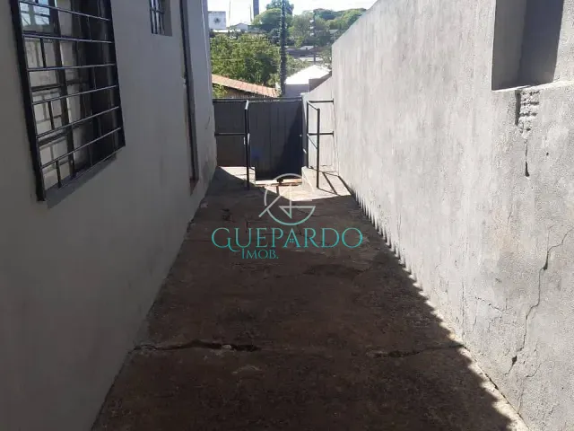 Casa 3 quartos e 1 banheiro, à venda, no bairro Jardim Kase em Londrina