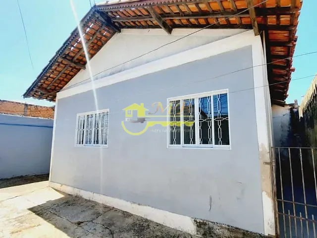 Casa com 300m² 4 quartos e 2 banheiros, à venda, no bairro Parque da Figueira em Campinas
