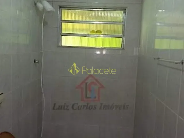 Casa 3 quartos e 2 banheiros, à venda, no bairro Vila Rica em Pindamonhangaba