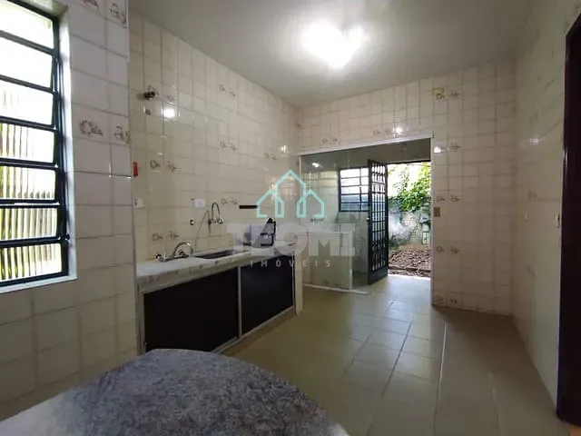 Casa 3 quartos e 2 banheiros, para alugar, no bairro Bel Recanto em Taubaté