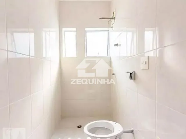 Casa com 250m² 3 quartos e 3 banheiros, para alugar, no bairro Vila Campesina em Osasco