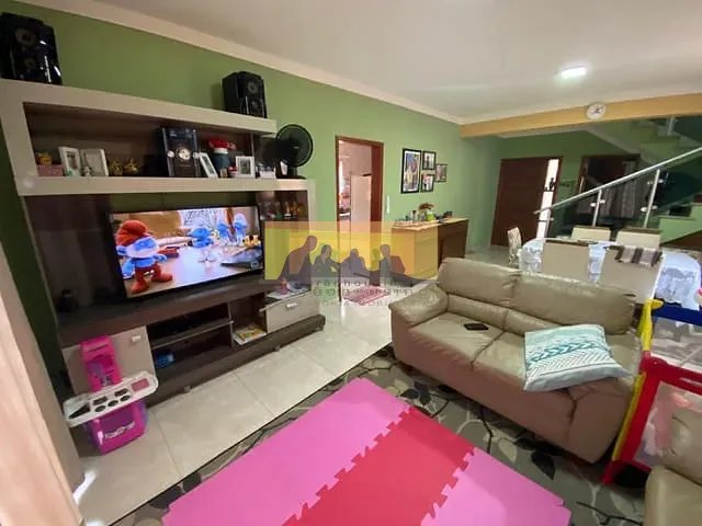 Casa com 250m² 4 quartos e 4 banheiros, à venda, no bairro Alvorada Parque em Paulínia