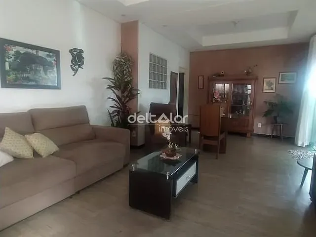Casa com 360m² 3 quartos e 2 banheiros, à venda, no bairro Canaã em Belo Horizonte