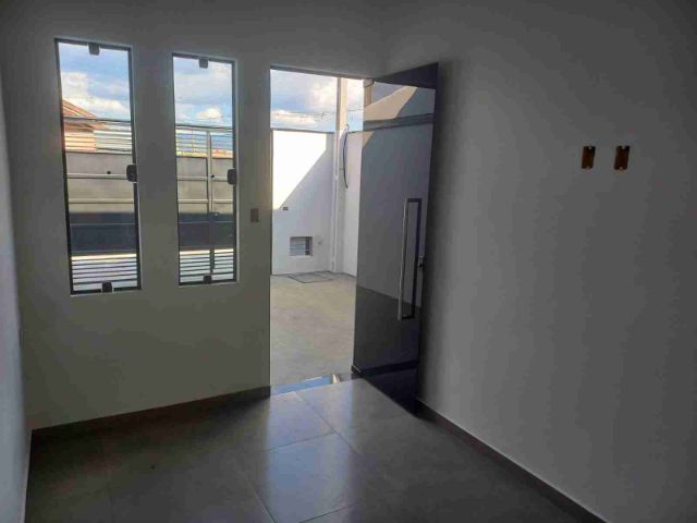 Casa com 100m² 3 quartos e 1 banheiro, à venda, no bairro Loteamento Residencial e Comercial Araguaia em Pindamonhangaba