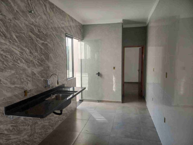 Casa com 100m² 3 quartos e 1 banheiro, à venda, no bairro Loteamento Residencial e Comercial Araguaia em Pindamonhangaba