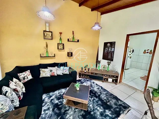 Casa com 267m² 2 quartos e 3 banheiros, à venda, no bairro Jardim Barra Forrest em Londrina