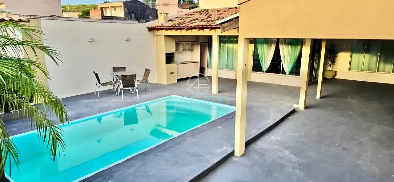 Casa, 2 quartos, 140 m² - Foto 1